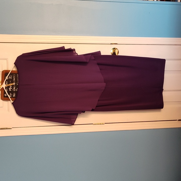 Dress - Picture 4 of 4